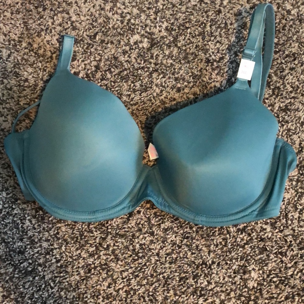 Bras - Picture 2 of 3